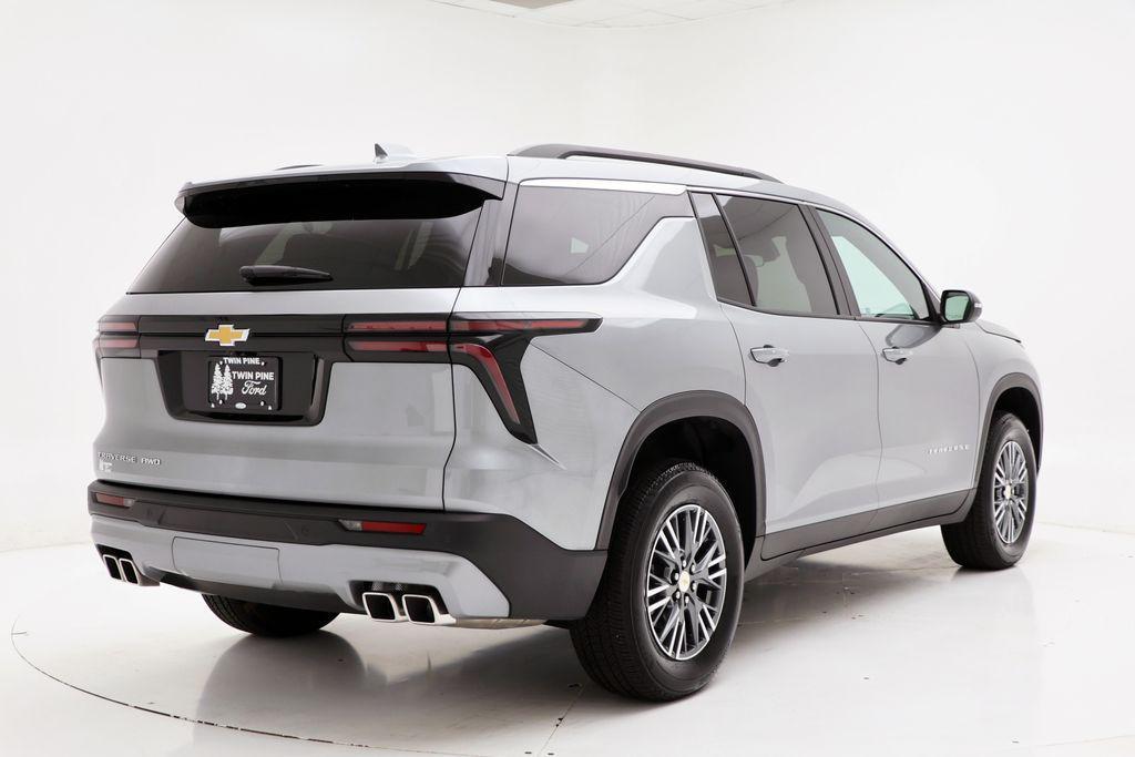 used 2025 Chevrolet Traverse car, priced at $35,900