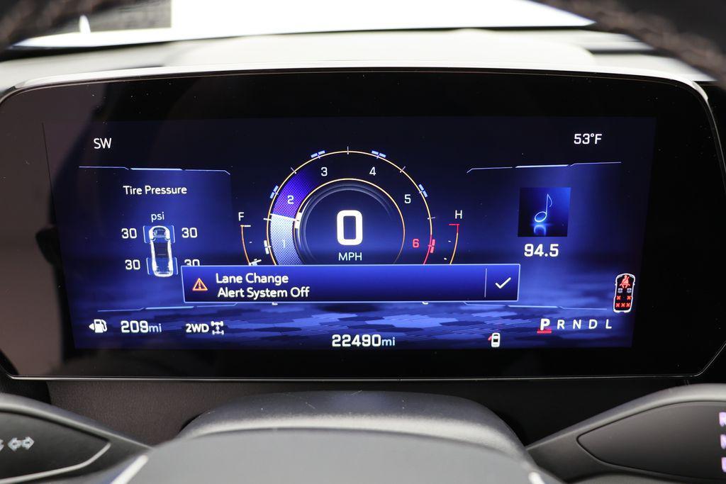 used 2025 Chevrolet Traverse car, priced at $35,900