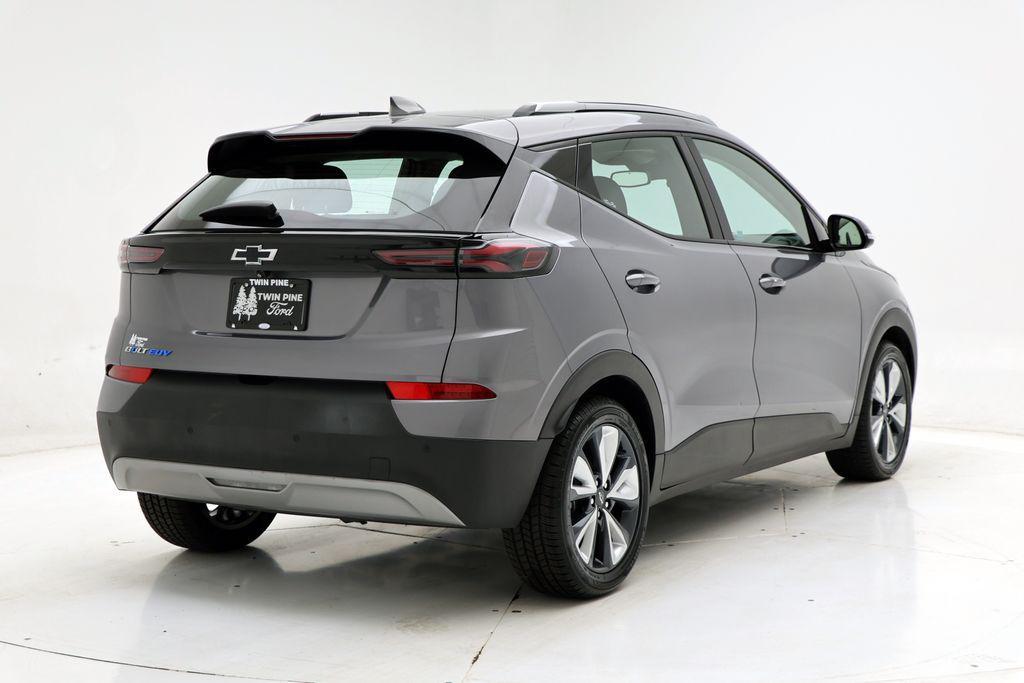 used 2022 Chevrolet Bolt EUV car, priced at $17,900