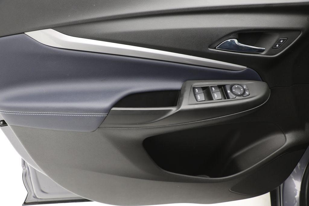 used 2022 Chevrolet Bolt EUV car, priced at $17,900