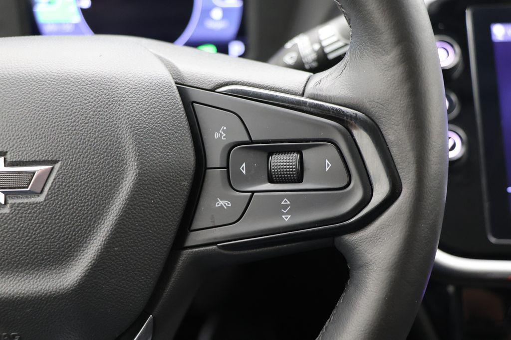 used 2022 Chevrolet Bolt EUV car, priced at $17,900