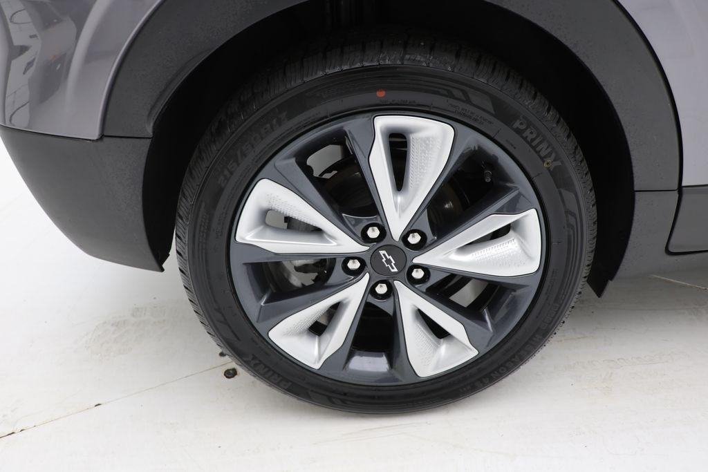 used 2022 Chevrolet Bolt EUV car, priced at $17,900