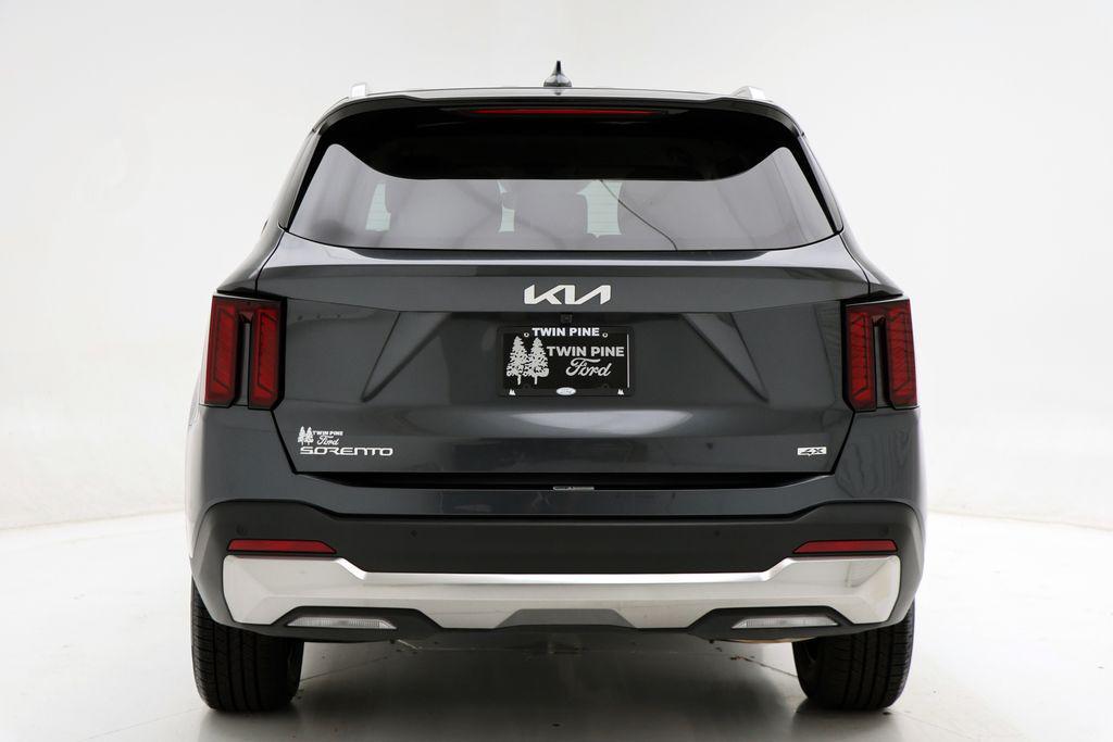 used 2024 Kia Sorento car, priced at $27,800