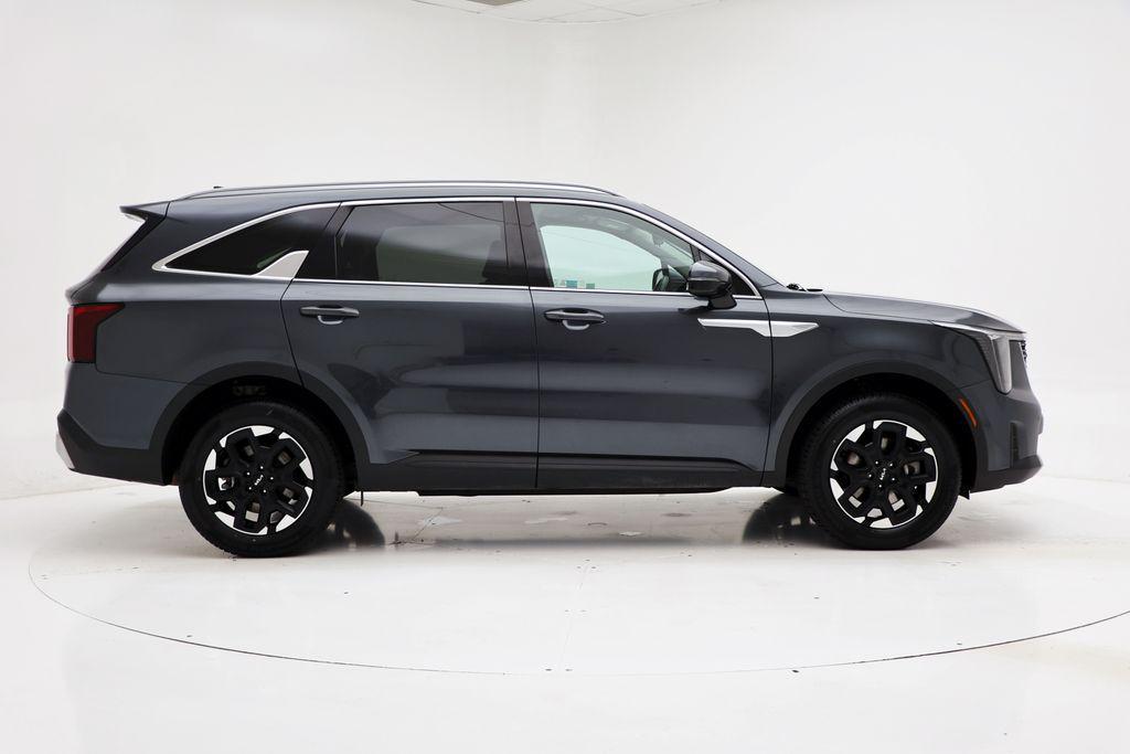 used 2024 Kia Sorento car, priced at $27,800