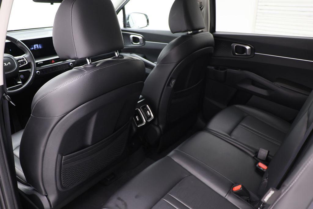 used 2024 Kia Sorento car, priced at $27,800