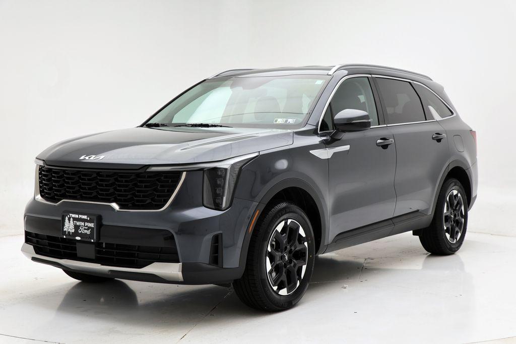 used 2024 Kia Sorento car, priced at $27,800
