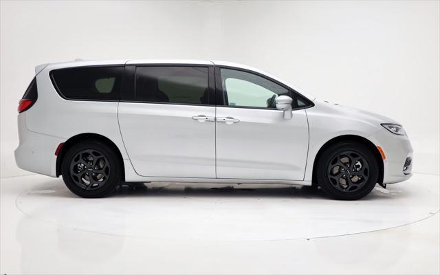 used 2022 Chrysler Pacifica Hybrid car, priced at $24,500