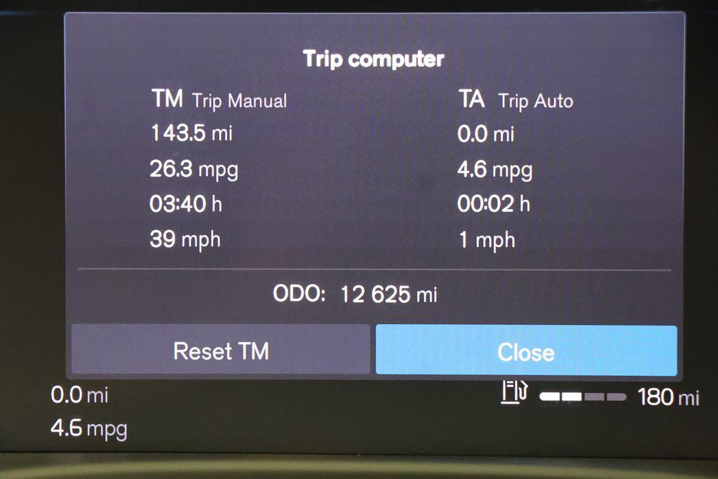 used 2025 Volvo XC40 car, priced at $31,900