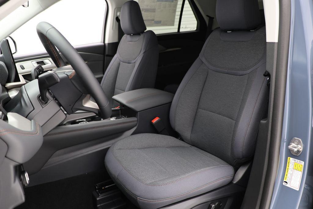 new 2025 Ford Explorer car, priced at $38,599