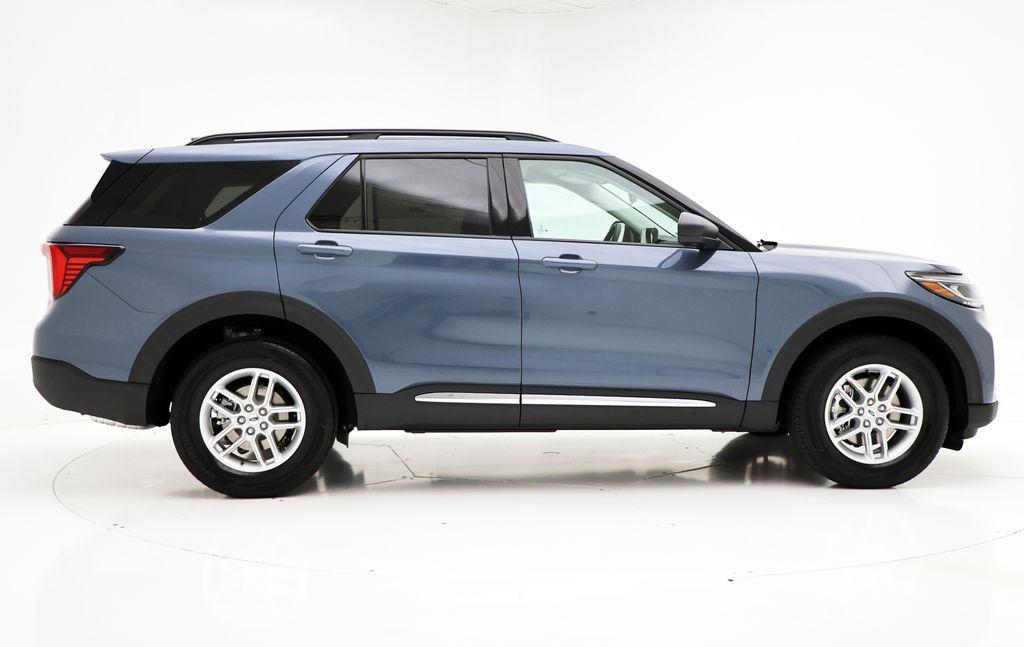 new 2025 Ford Explorer car, priced at $38,599