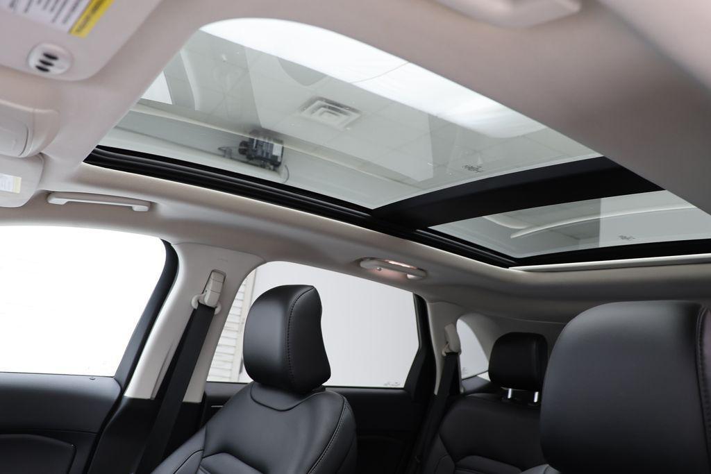 used 2022 Ford Edge car, priced at $24,400