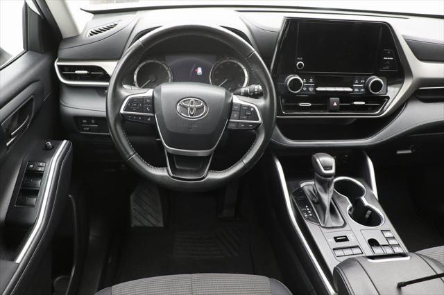 used 2023 Toyota Highlander car, priced at $33,800