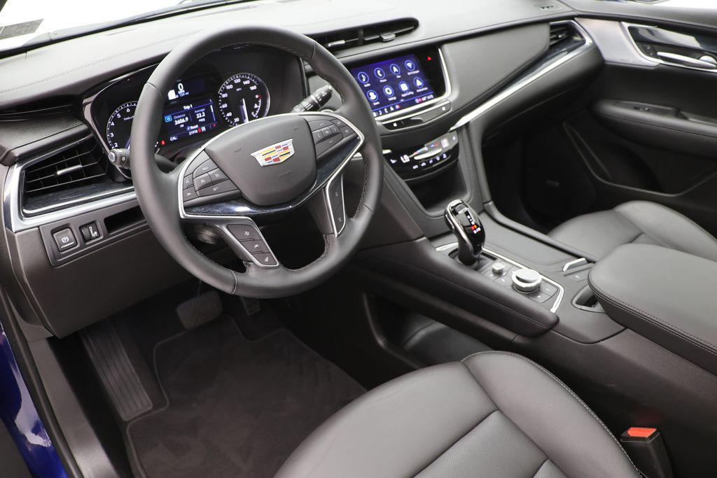 used 2025 Cadillac XT5 car, priced at $41,450