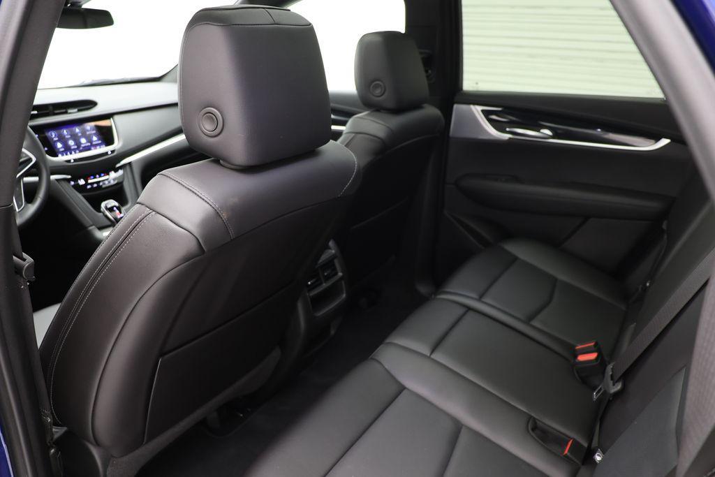 used 2025 Cadillac XT5 car, priced at $41,450