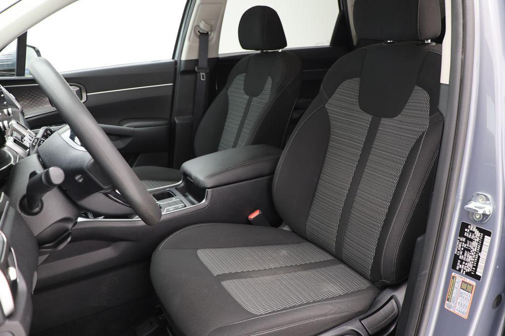 used 2022 Kia Sorento car, priced at $23,900