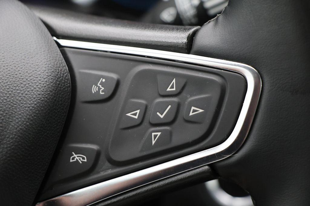 used 2024 Chevrolet Equinox car, priced at $19,900