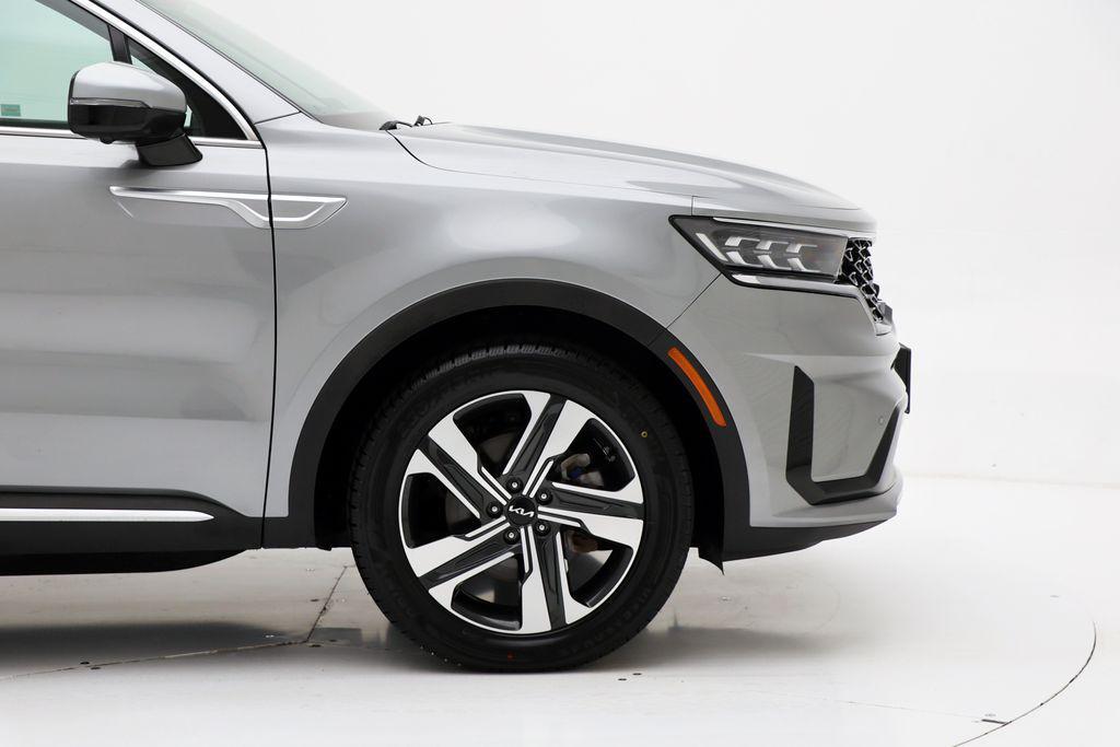 used 2023 Kia Sorento Plug-In Hybrid car, priced at $34,900