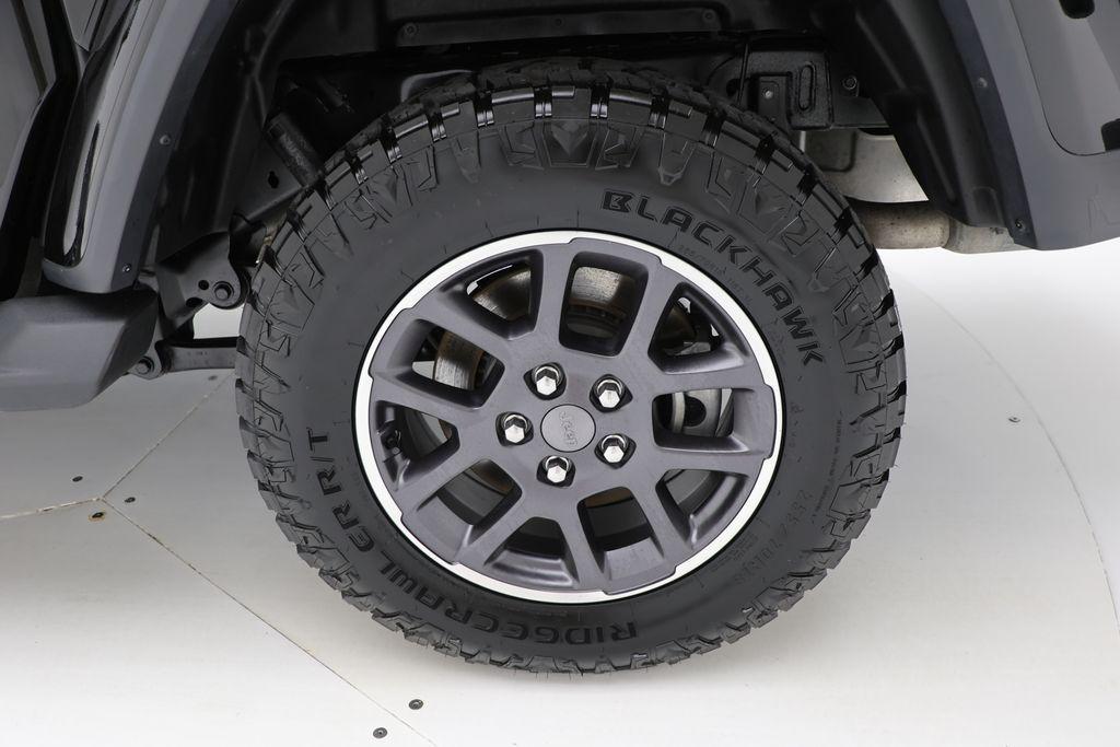 used 2021 Jeep Gladiator car, priced at $32,900