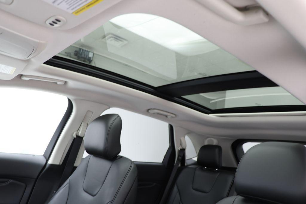 used 2017 Ford Edge car, priced at $14,900