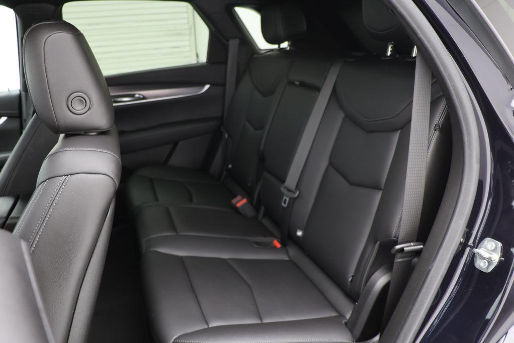 used 2022 Cadillac XT5 car, priced at $25,900