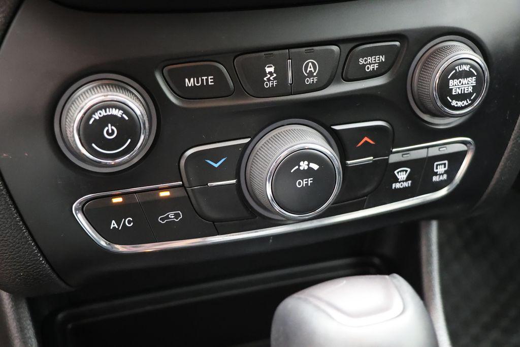 used 2019 Jeep Cherokee car, priced at $18,900