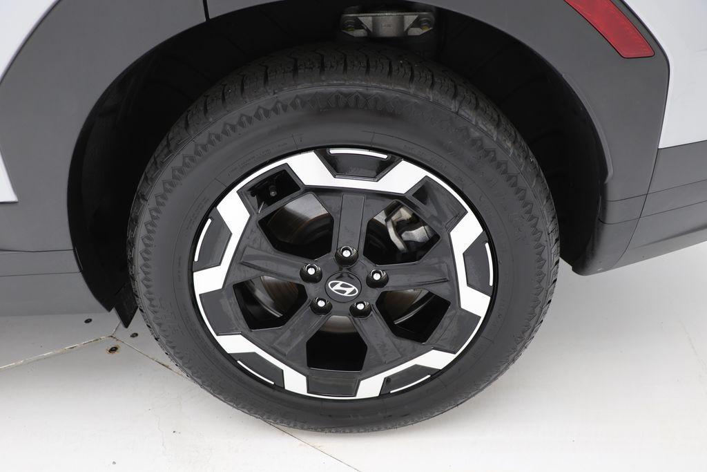 used 2024 Hyundai Santa Fe car, priced at $27,900