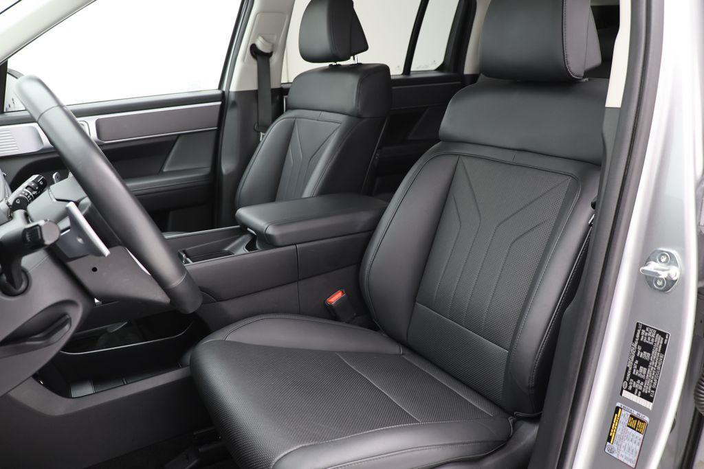 used 2024 Hyundai Santa Fe car, priced at $27,900