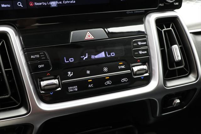 used 2022 Kia Sorento Hybrid car, priced at $29,900