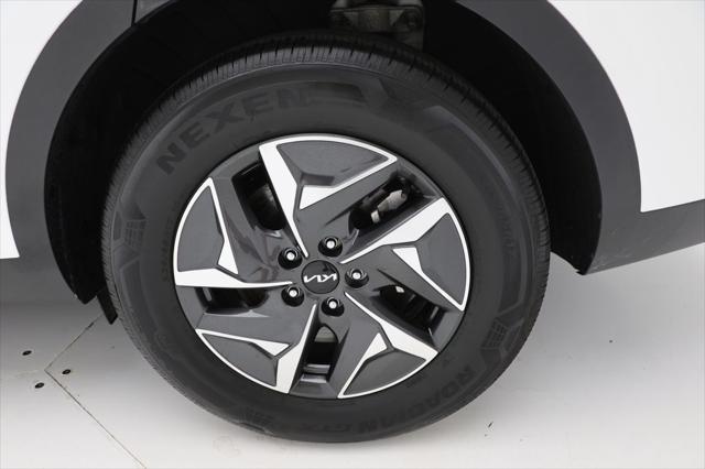 used 2022 Kia Sorento Hybrid car, priced at $29,900