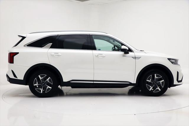 used 2022 Kia Sorento Hybrid car, priced at $29,900