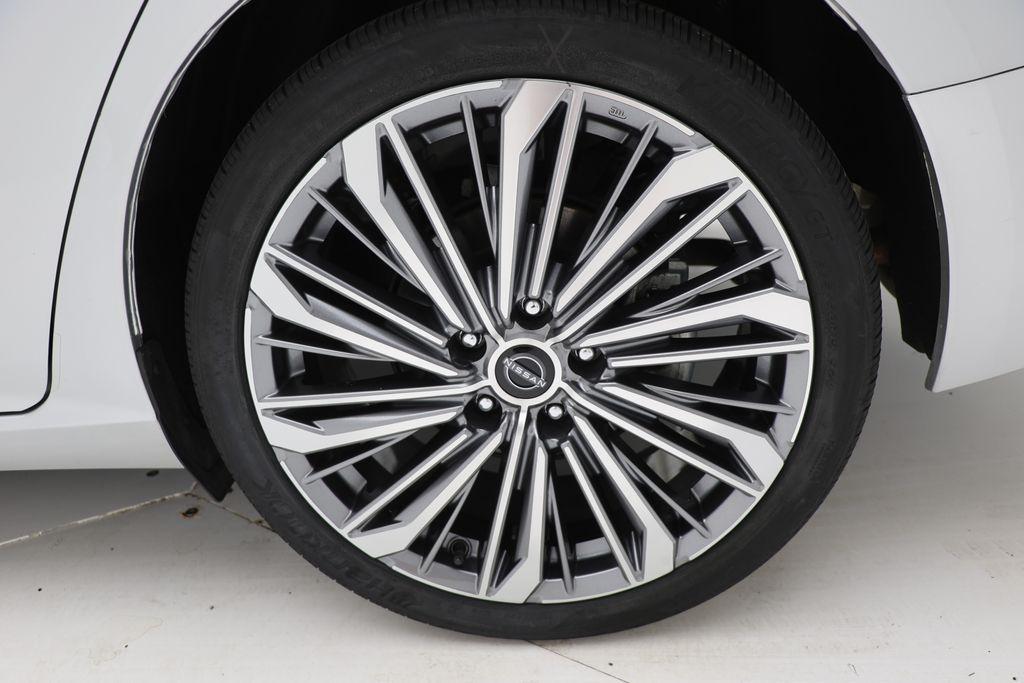 used 2023 Nissan Altima car, priced at $23,400
