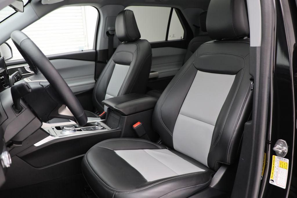 used 2022 Ford Explorer car, priced at $30,900