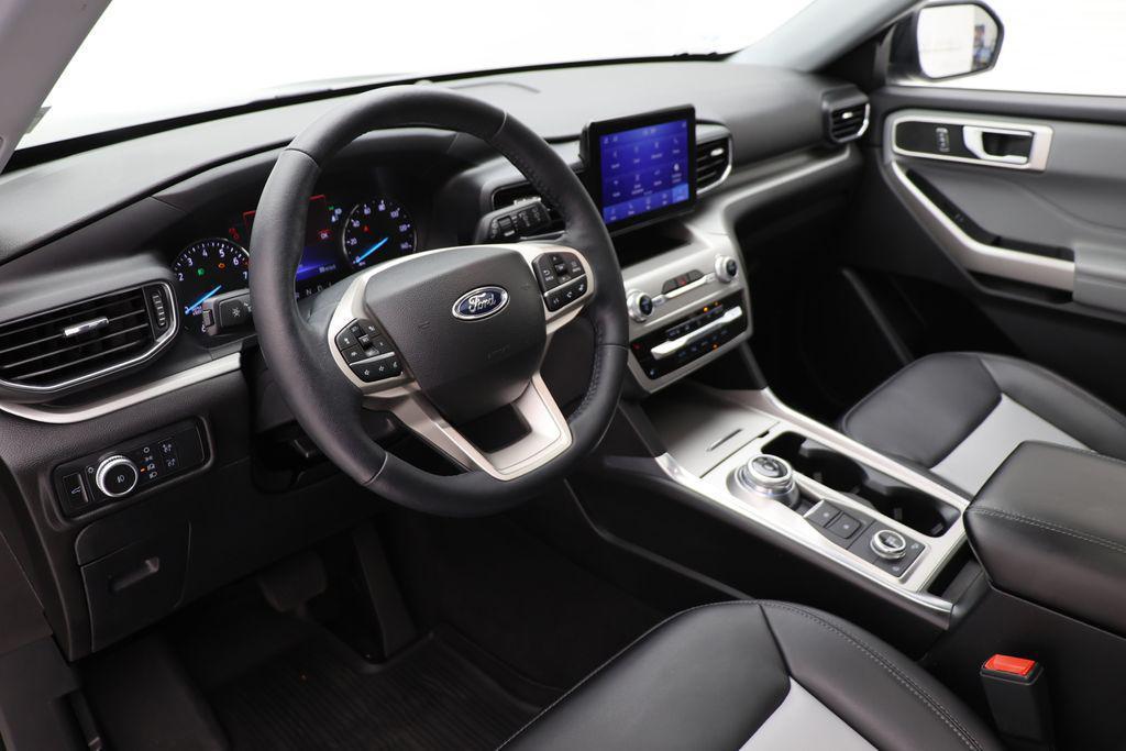 used 2022 Ford Explorer car, priced at $30,900