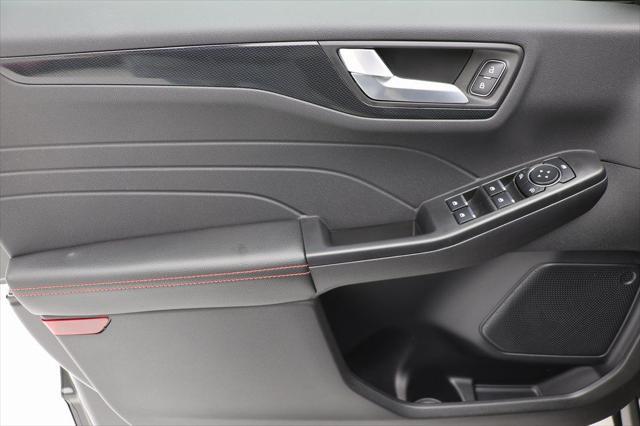 new 2025 Ford Escape car, priced at $29,018
