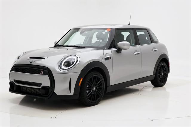 used 2024 MINI Hardtop car, priced at $25,900