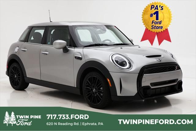 used 2024 MINI Hardtop car, priced at $25,900