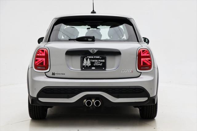 used 2024 MINI Hardtop car, priced at $25,900