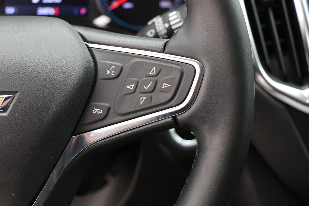 used 2024 Chevrolet Equinox car, priced at $23,400