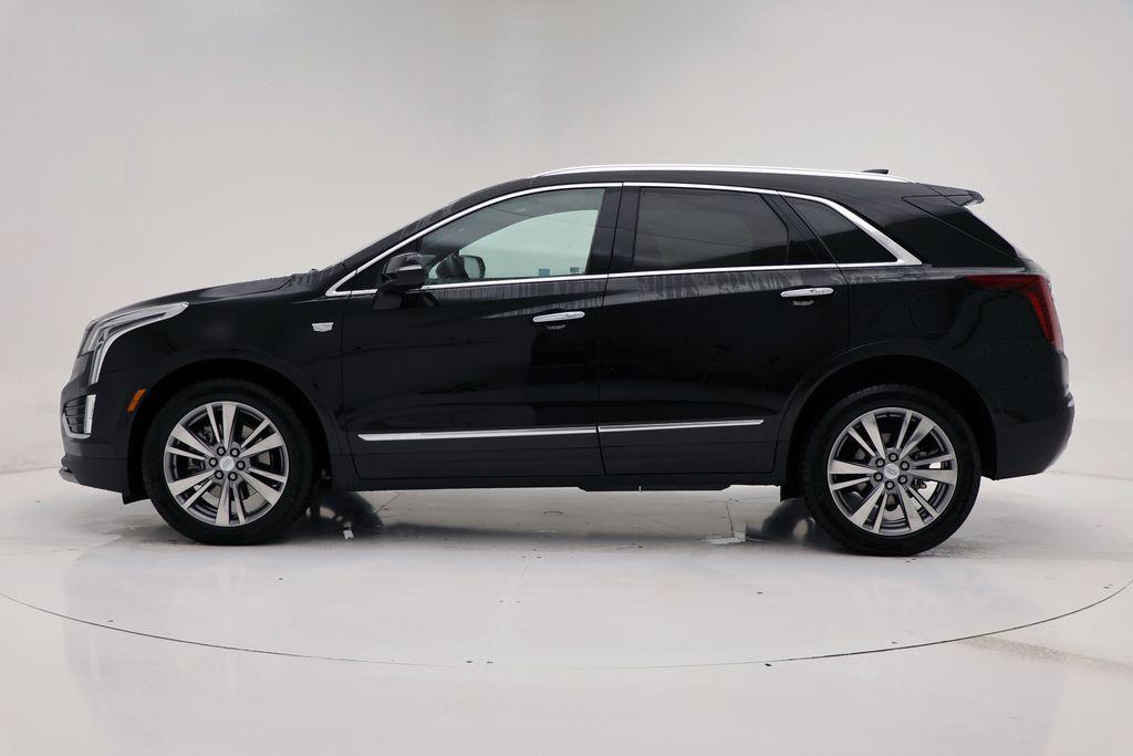 used 2025 Cadillac XT5 car, priced at $42,800