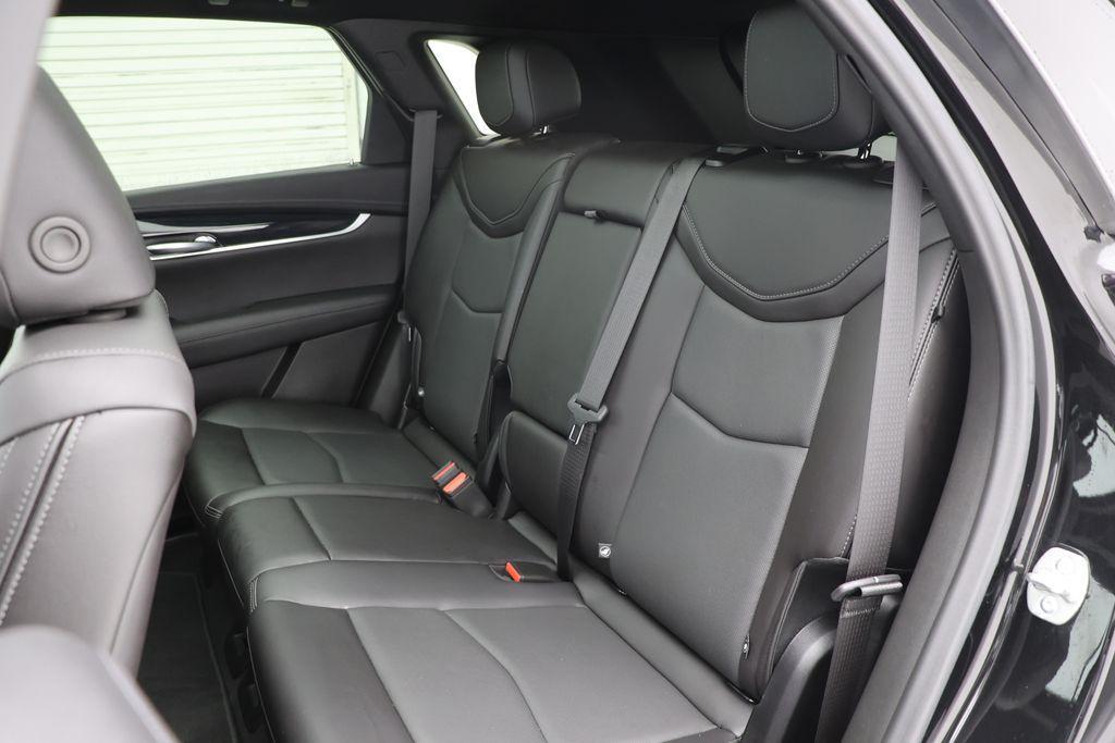 used 2025 Cadillac XT5 car, priced at $42,800