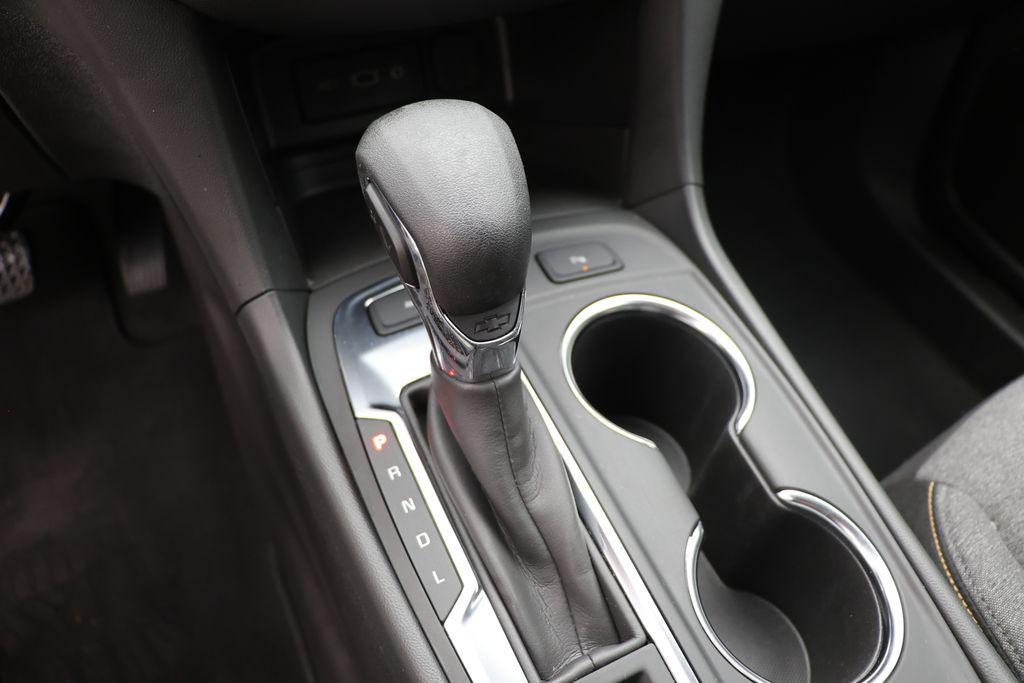 used 2024 Chevrolet Equinox car, priced at $23,400