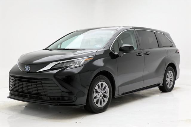 used 2023 Toyota Sienna car, priced at $38,400