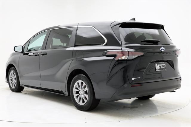 used 2023 Toyota Sienna car, priced at $38,400