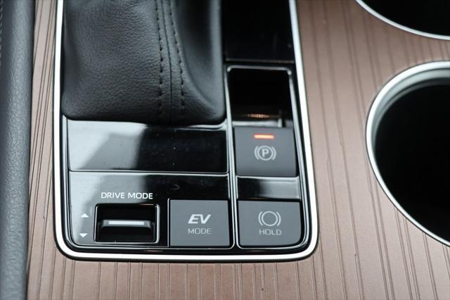 used 2023 Toyota Sienna car, priced at $38,400