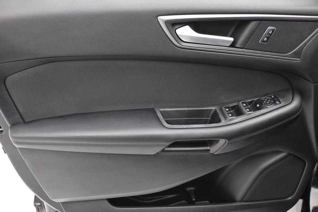 used 2016 Ford Edge car, priced at $9,900