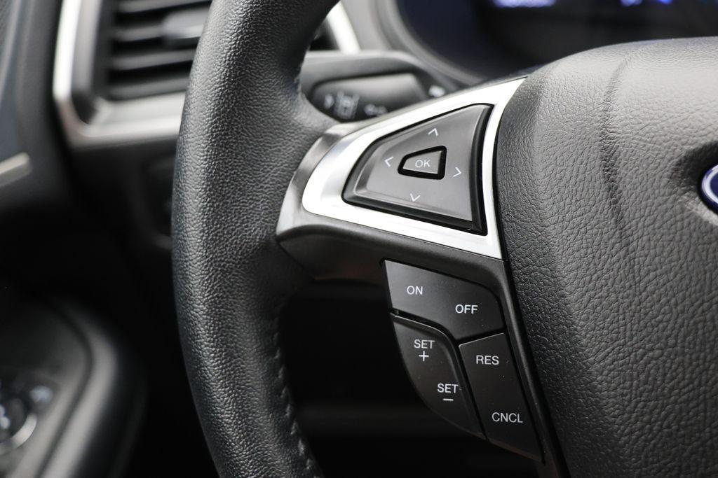 used 2024 Ford Edge car, priced at $21,900