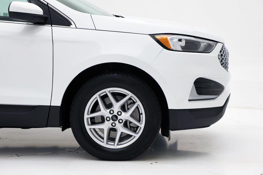 used 2024 Ford Edge car, priced at $21,900