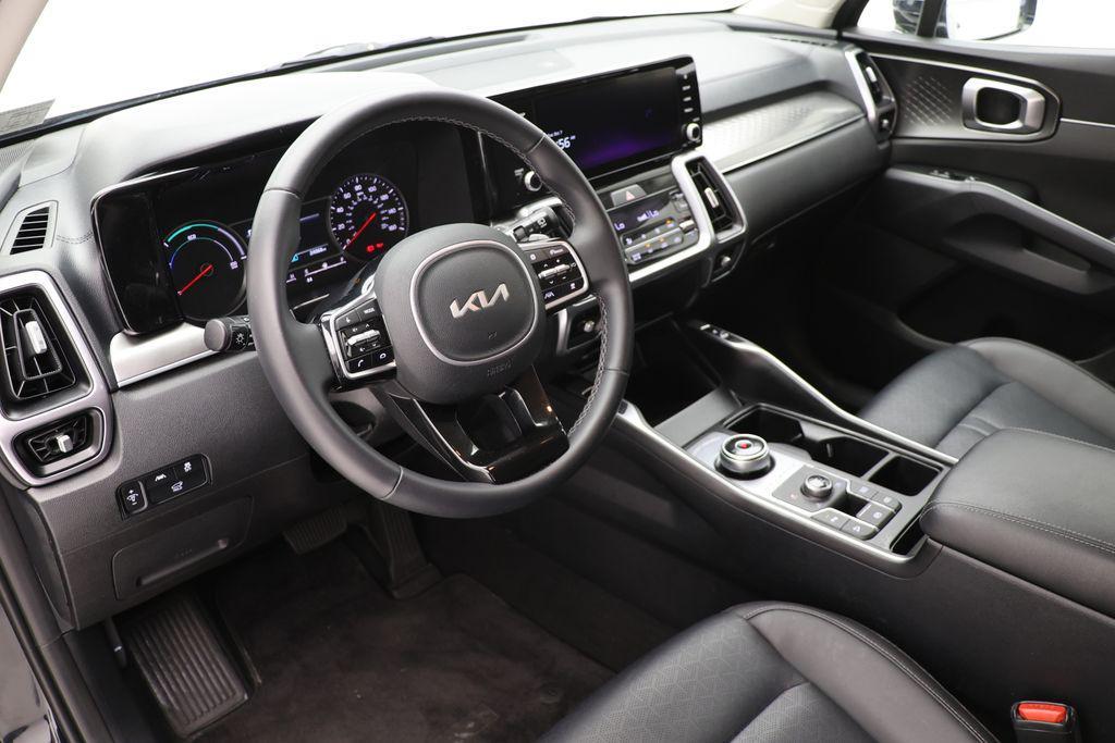 used 2023 Kia Sorento Hybrid car, priced at $31,500