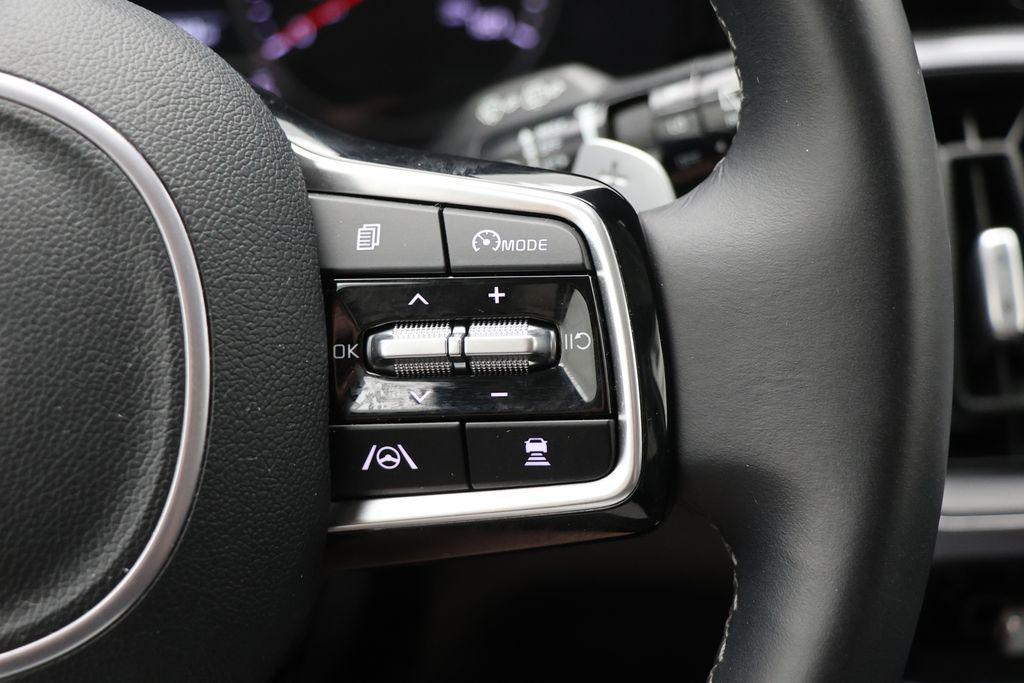 used 2023 Kia Sorento Hybrid car, priced at $31,500