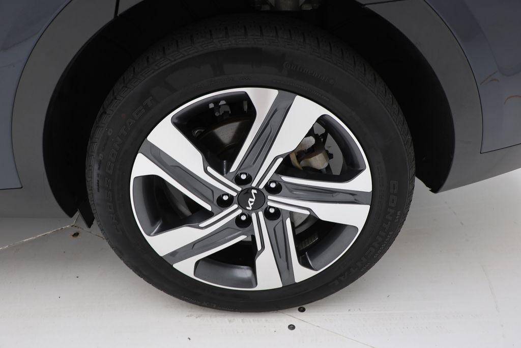 used 2023 Kia Sorento Hybrid car, priced at $31,500